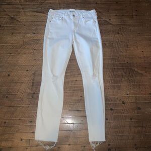 Mother the Looker Ankle Fray 26 distressed white jeans